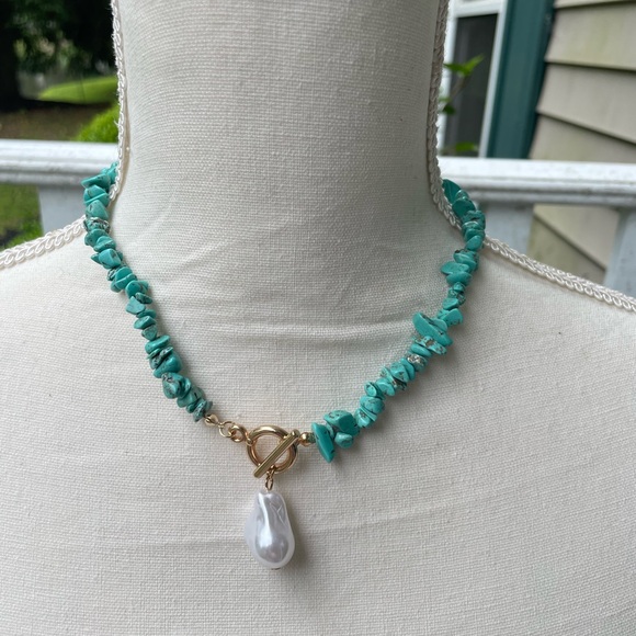 NEW ARRIVALS STATEMENT NECKLACE - Picture 7 of 16